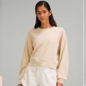 Lululemon Perfectly oversized crew *softstreme